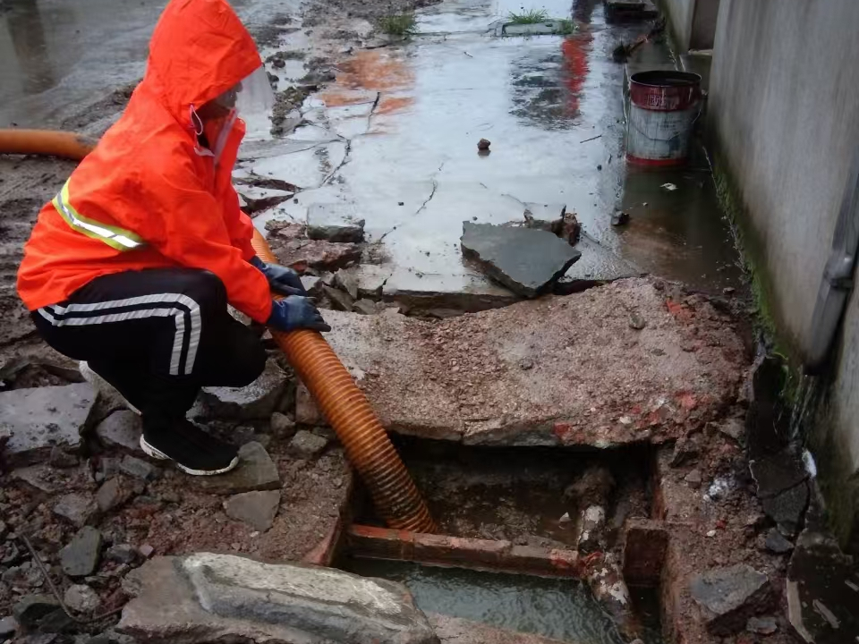 嘉善专业清理污水池 炜誉市政以规范流程守护城市 “肠道”