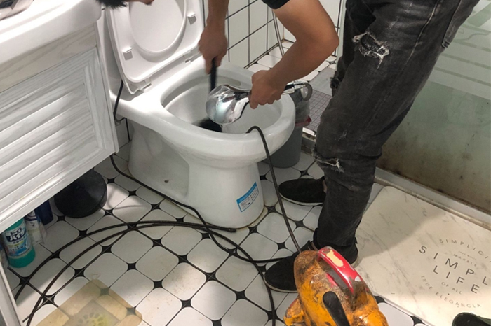 嘉善马桶经常堵塞竟是因为它们,别因方便惹来大麻烦